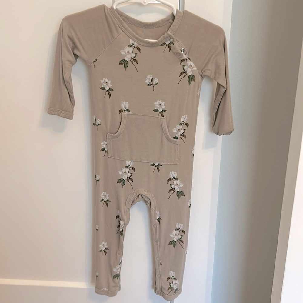 Kyte baby longall in small khaki magnolia
